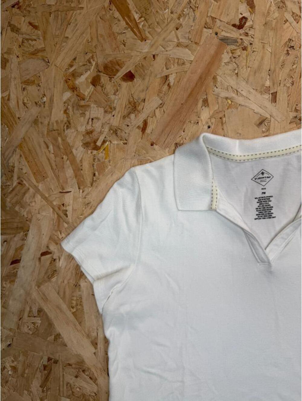 St Johns Bay Womens Polo Shirt PM Petite Medium White Short Sleeve V Neck Cotton - Picture 4 of 13